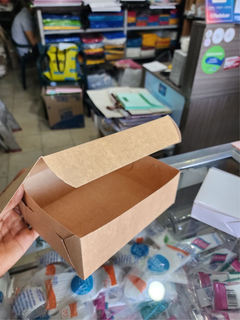 Cajas Genéricas En color Blanco, kraft y Beige